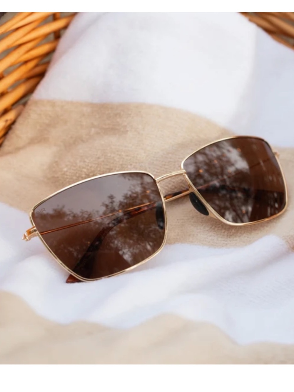 Shady Rays Women’s Gold Frame Sunglasses Melrose Amber w Case Polarized